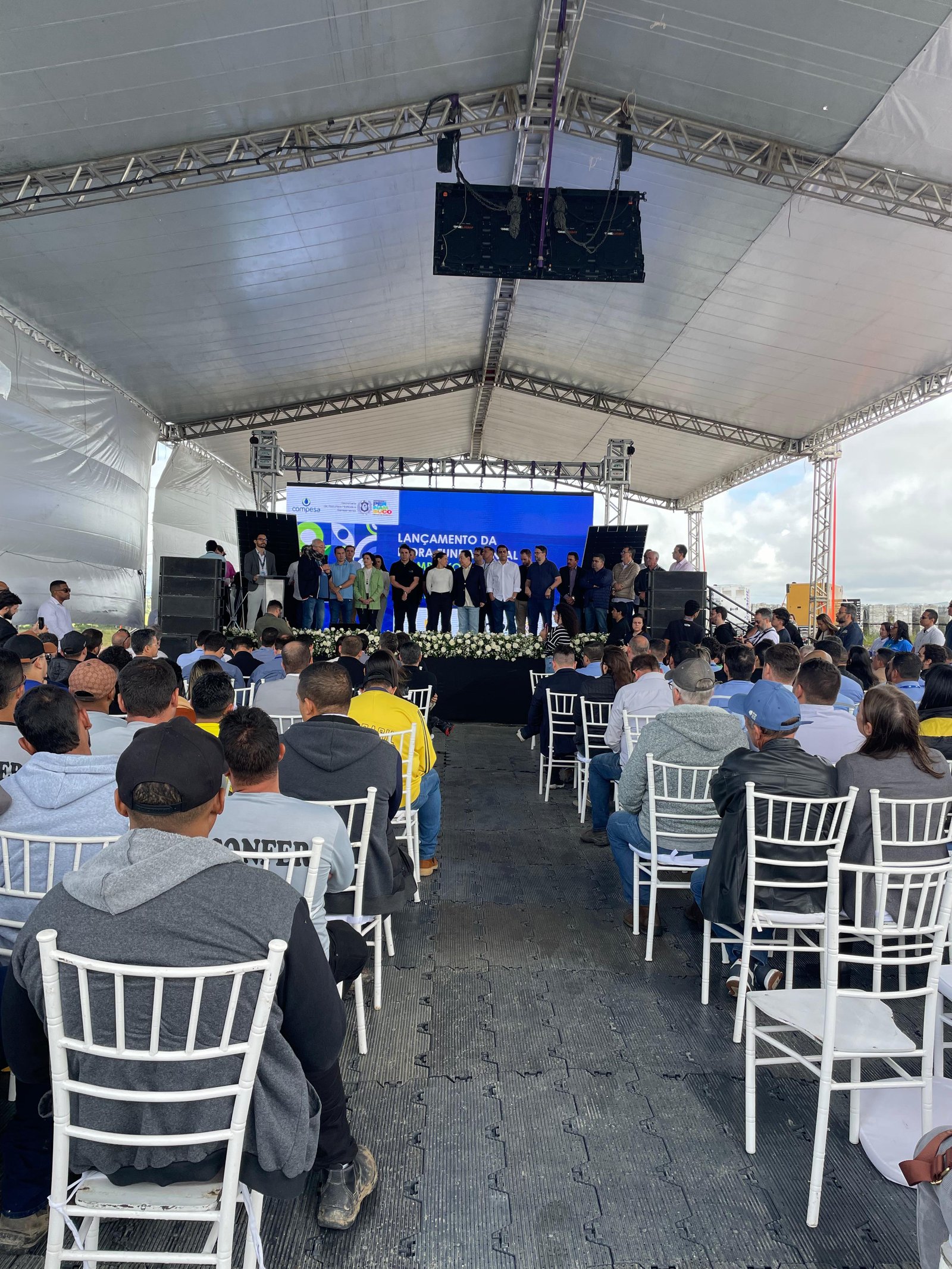 Pedra Fundamental — evento com público